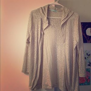 Women’s 3/4” sleeve hooded tunic